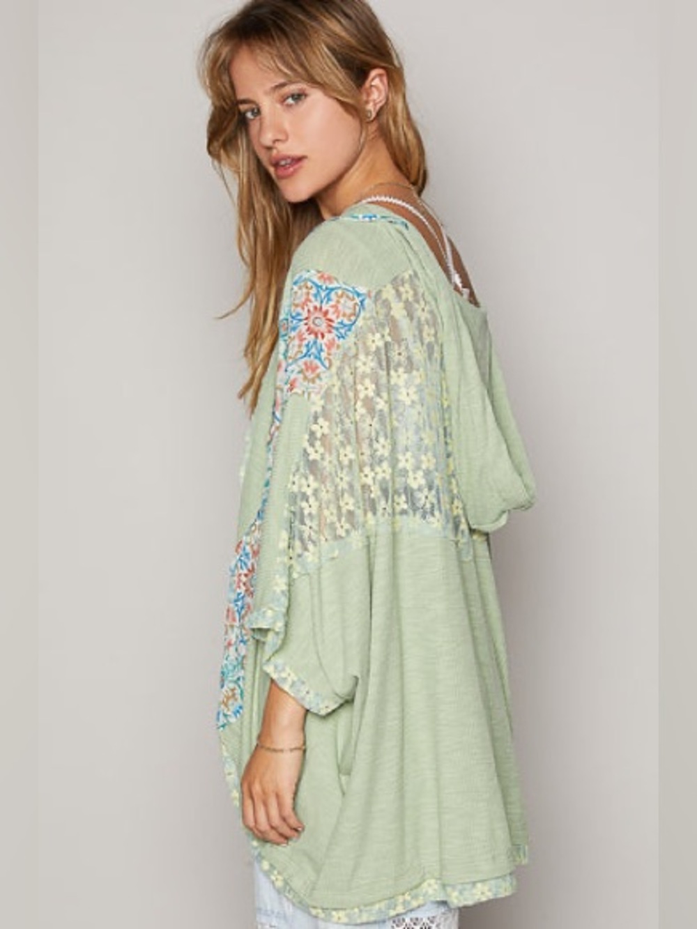 POL Oversized Peace Sign Patch Hooded Top in Sage/Yellow - Picture 3 of 8